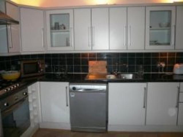 			A NEW MUST SEE INSTRUCTION, 2 Bedroom, 1 bath, 1 reception Flat			 Finchley Road, FINCHLEY ROAD